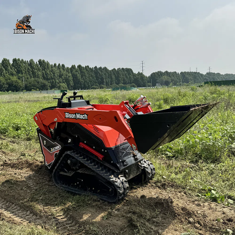 Carregadeira Compacta com Acessórios Prontos