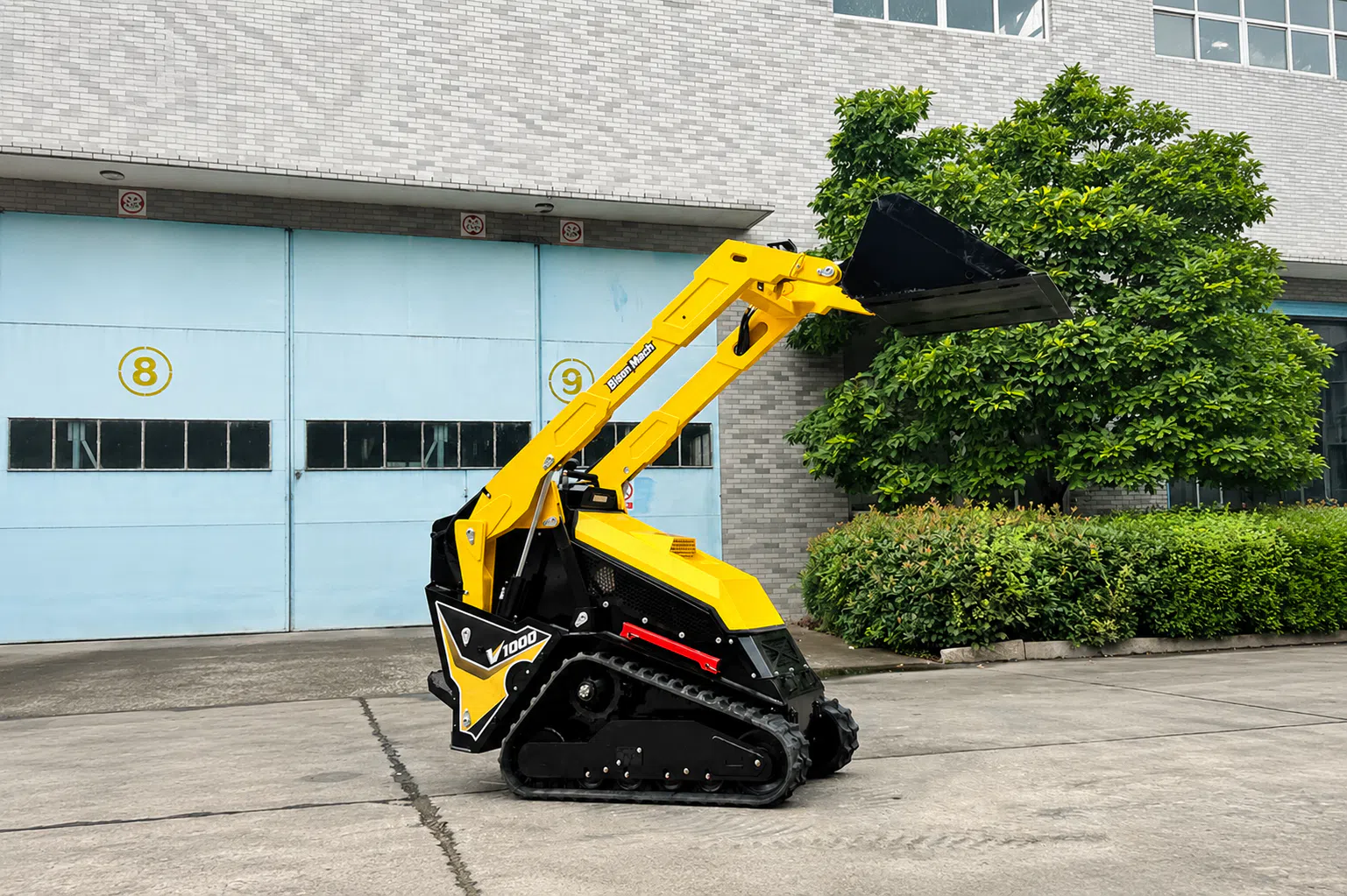 Cliente do Chile faz pedido da Minicarregadeira BISON MACH V1000